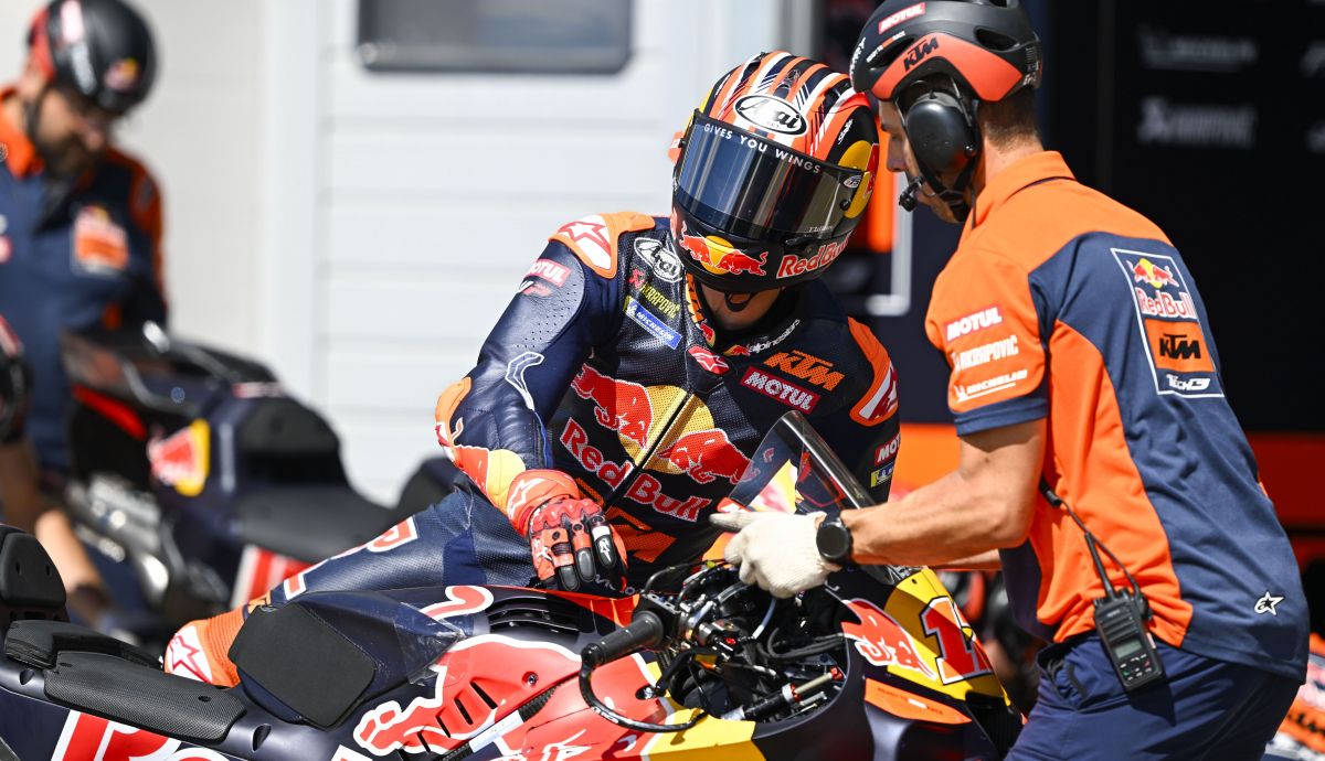 Borja González: "Las declaraciones de Maverick Viñales han roto por completo la relación con KTM"