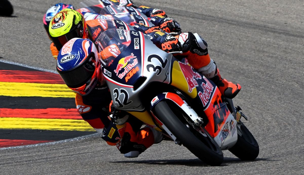 Ryota Ogiwara y Kiandra Ramadhipa ganan en la MotoGP Rookies
