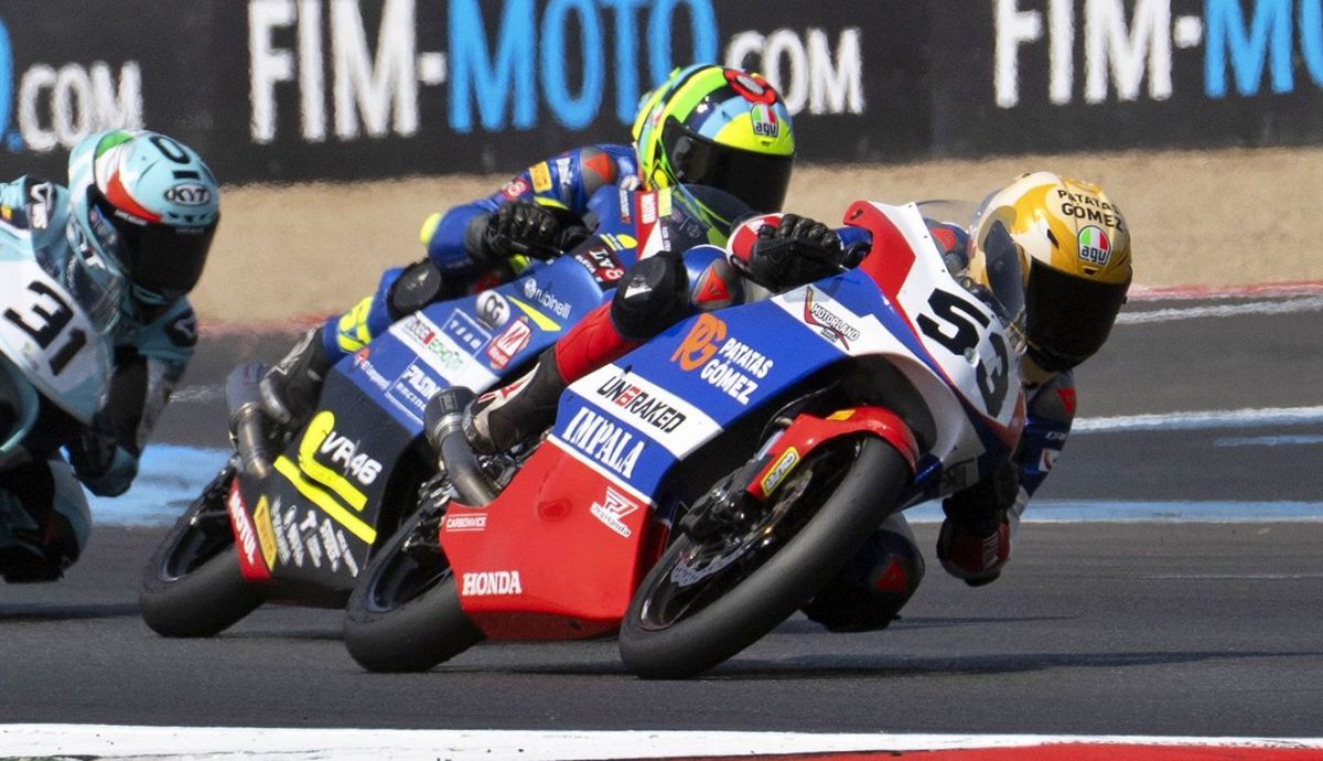 Cubeles se estrena, Pritelli repite y Lucas más líder Moto4