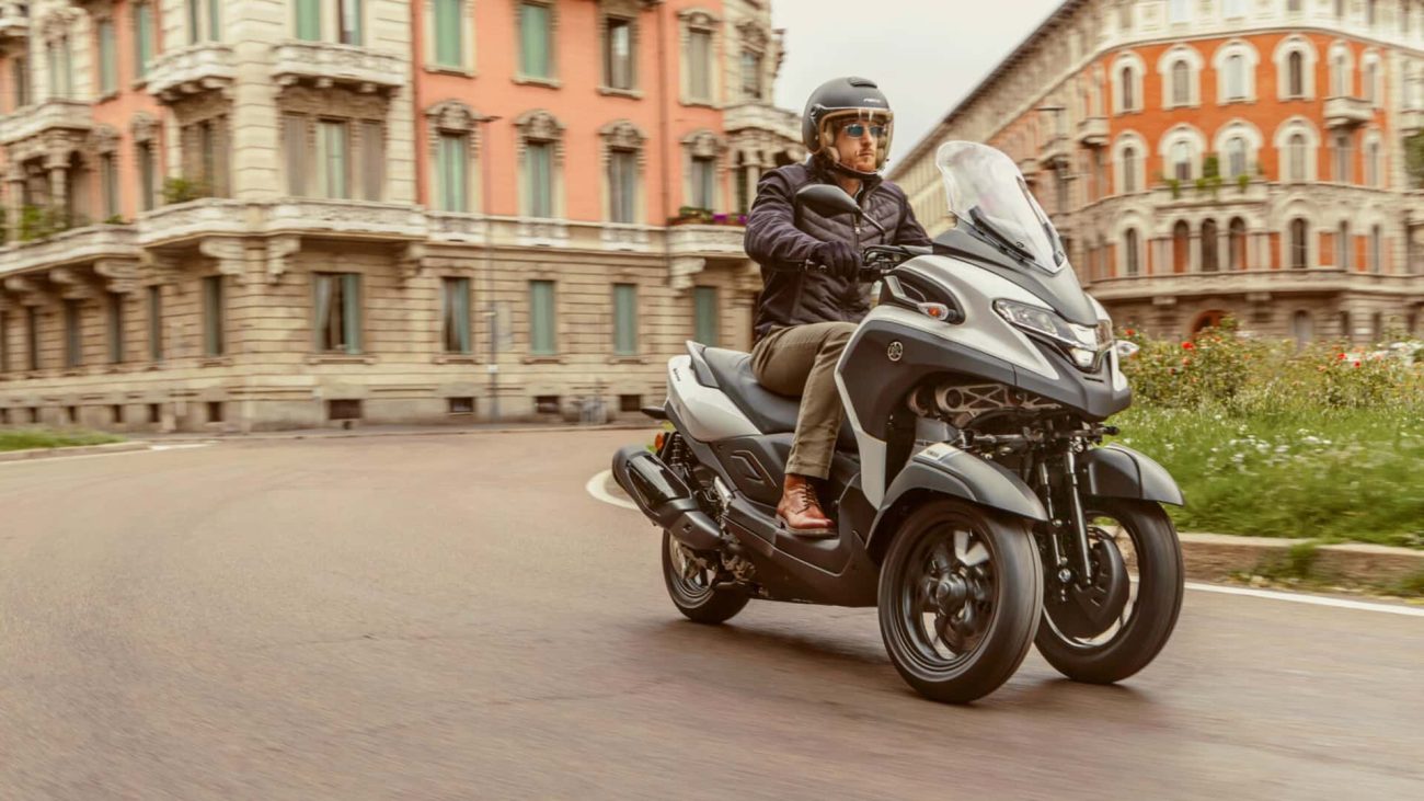 ¿En qué parte del día es más peligroso conducir tu moto?