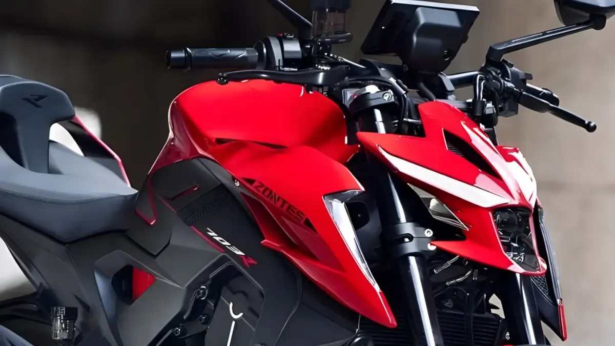 A la venta en España la moto tricilíndrica A2 al mismo precio chollo que un scooter de 350 c.c., la Zontes 703R ETC