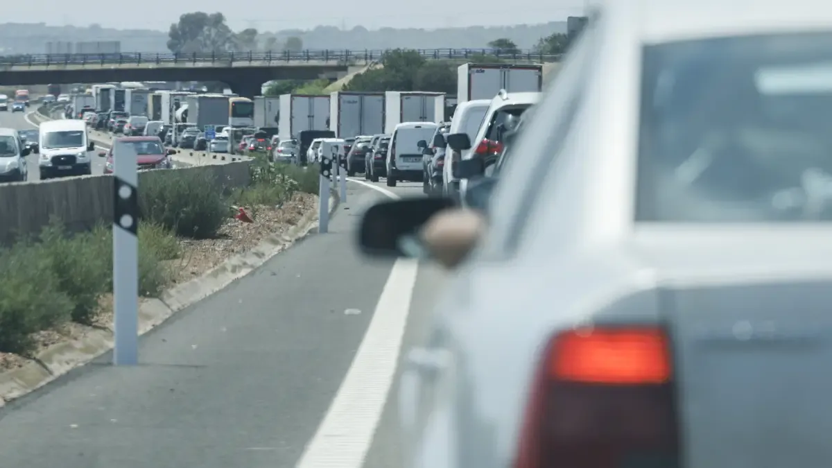 Arranca la última operación verano de la DGT: estos son los días y horas más delicados