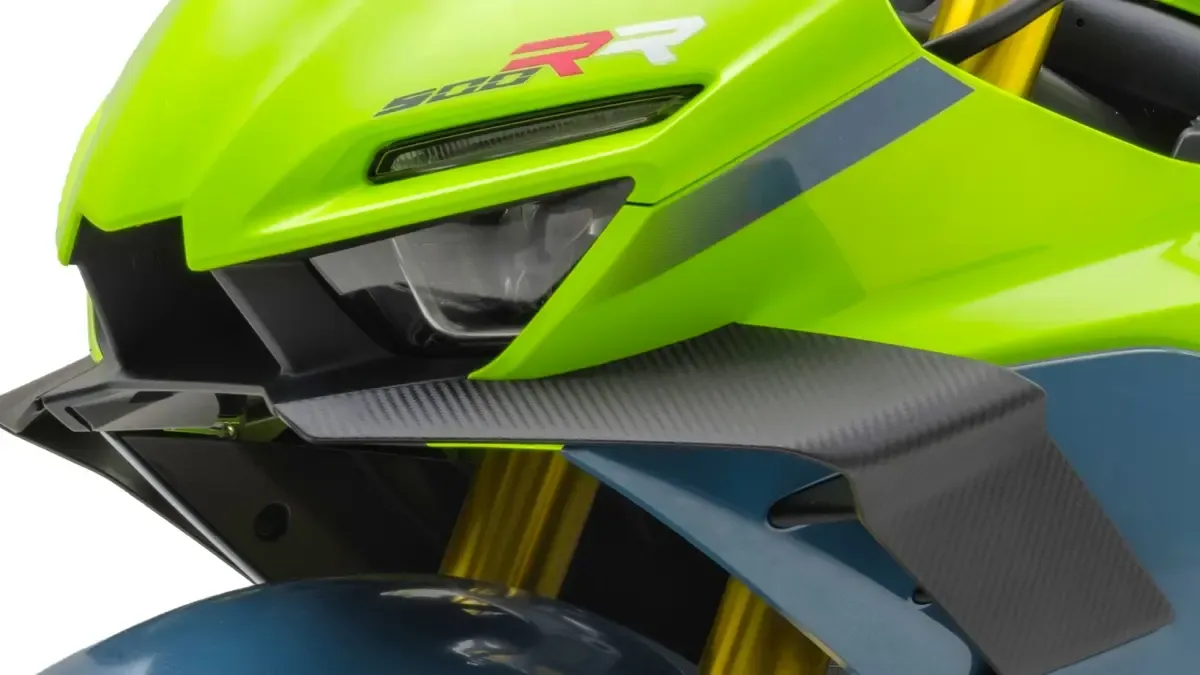 Ya a la venta en España la moto superdeportiva de 4 cilindros y 500 c.c. más barata, excitante y potente
