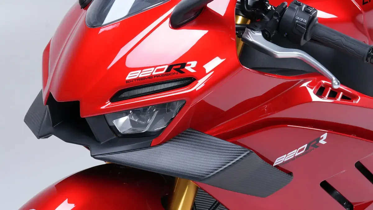 La superbike tricilíndrica de ZXMoto ya tiene precio chollo en nuestro país y viene preparada para circuito