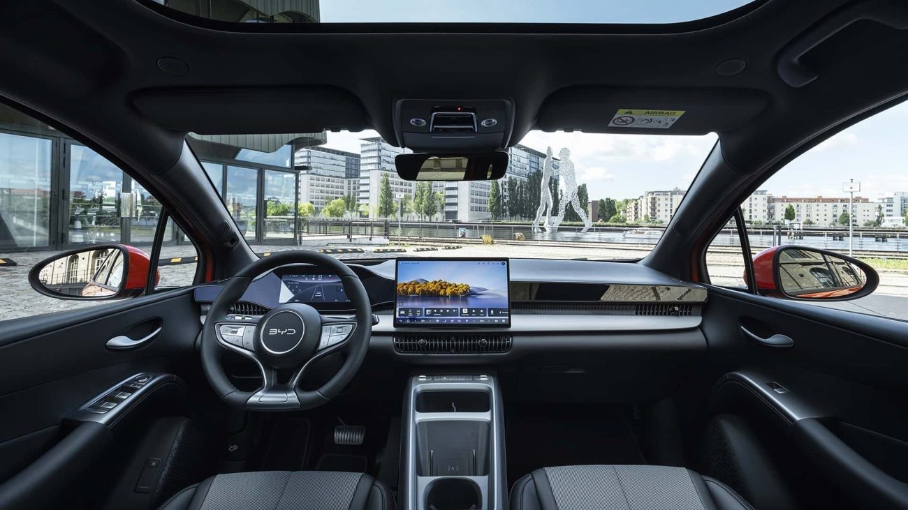 Nuevo BYD Dolphin G, análisis del interior del PHEV más barato de España