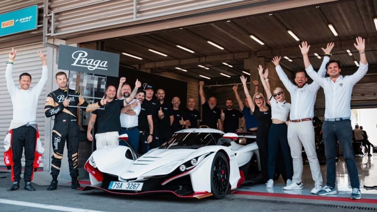 Récord de vuelta del Praga Bohema Spa frente al Pagani Huayra BC