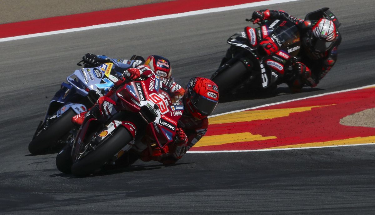 Marco Bezzecchi reconoce su error con Marc Márquez: "Frené demasiado pronto"