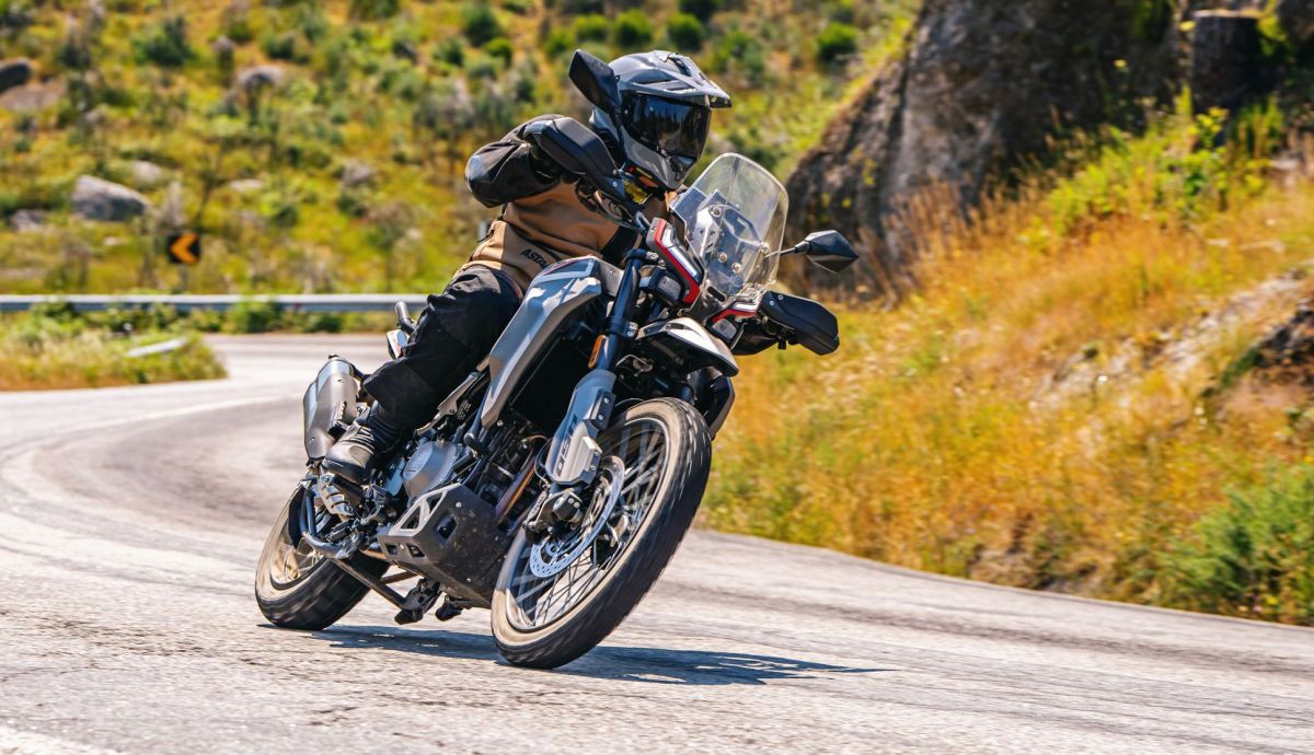 Videoprueba de la Moto Morini Alltrhike 450