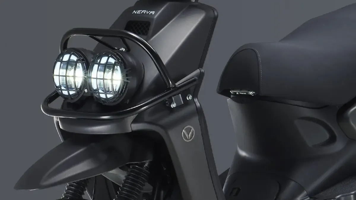 A la venta en España el scooter todoterreno low cost para el carnet de coche más asequible y respaldado por BYD