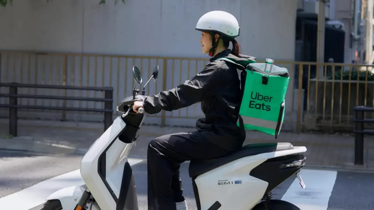 Honda y Uber Eats potencian la seguridad en moto compensando económicamente a los buenos conductores