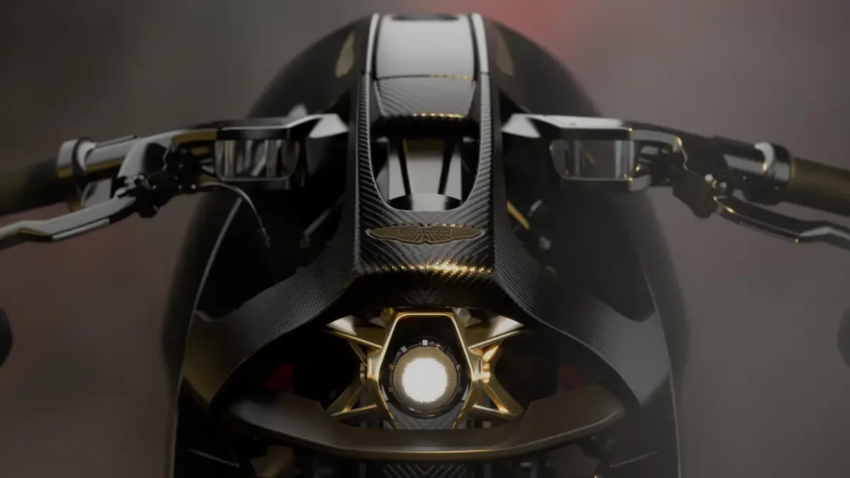 Esta increíble moto es la primera matriculable de Aston Martin y, desde luego, es muy exclusiva