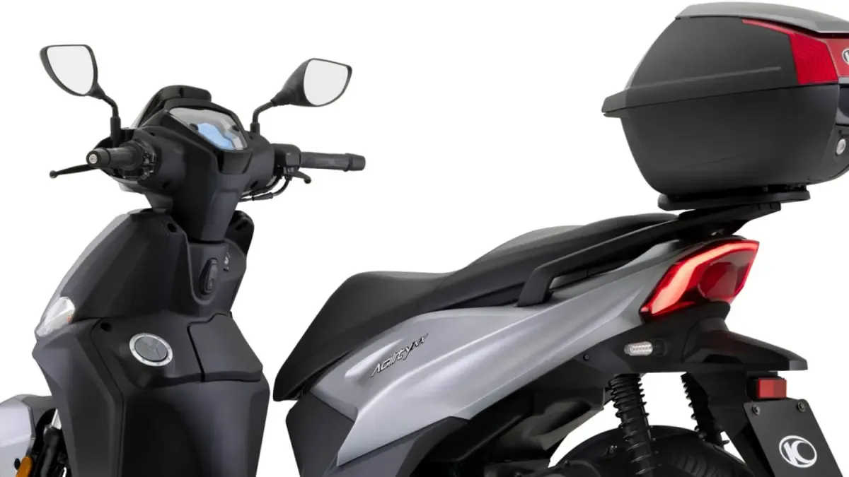 A la venta el nuevo scooter rueda alta superventas para el carnet de coche con más equipamiento y precio ajustado