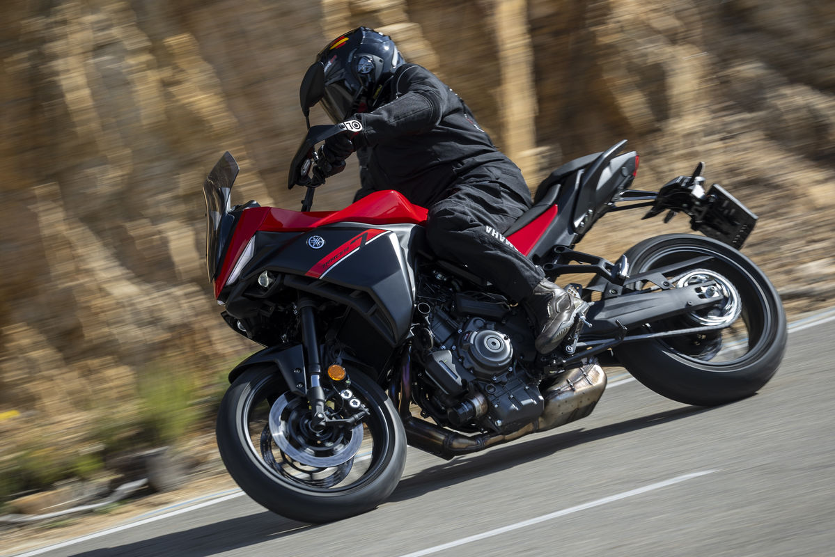 DGT: mÃ¡s protecciÃ³n en moto con calzado cerrado y guantes obligatorios