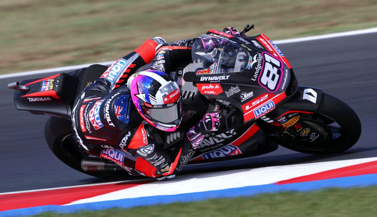 Senna Agius consigue la pole de Moto2 en Misano ante Holgado