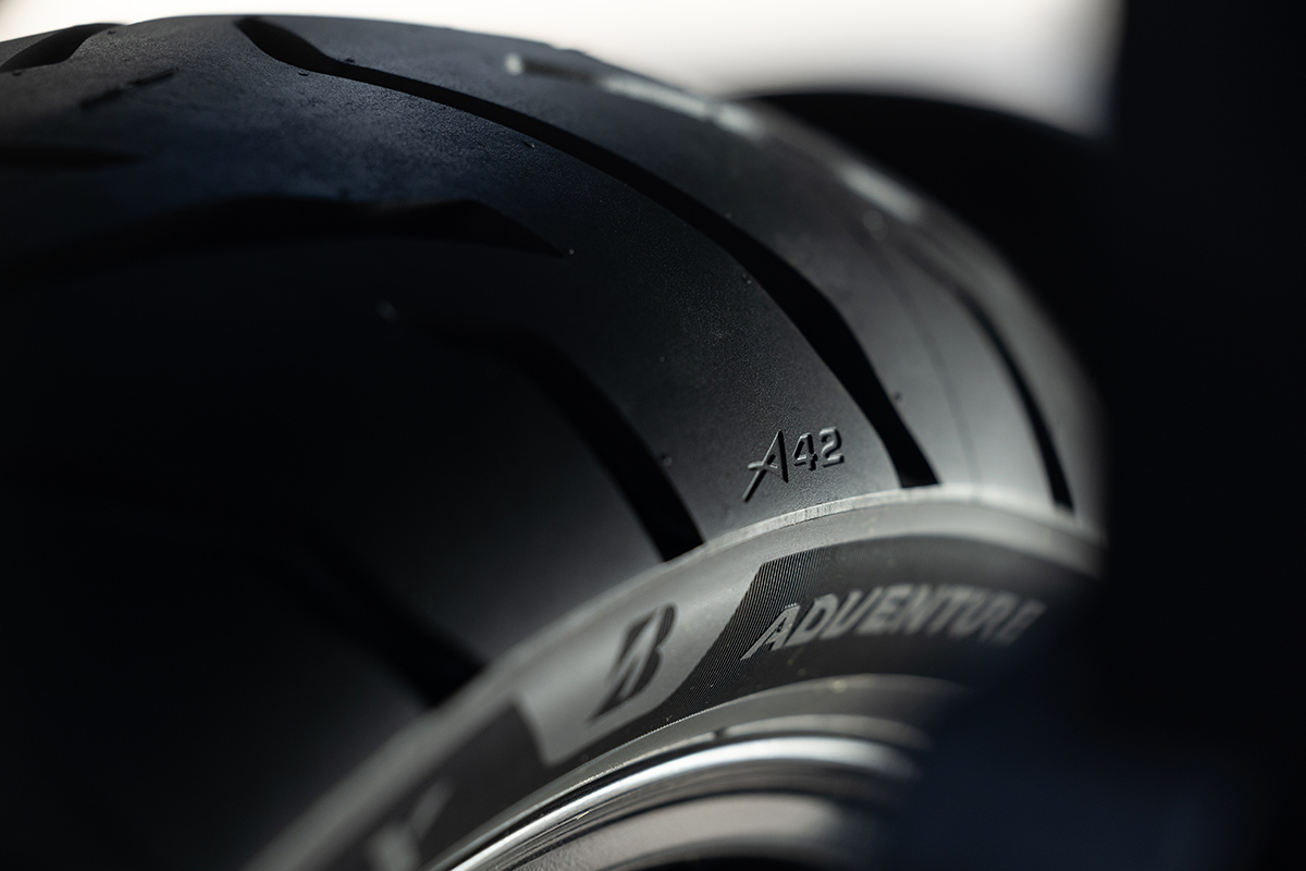 Bridgestone BATTLAX ADVENTURE A42: neumÃ¡tico trail con mÃ¡s duraciÃ³n