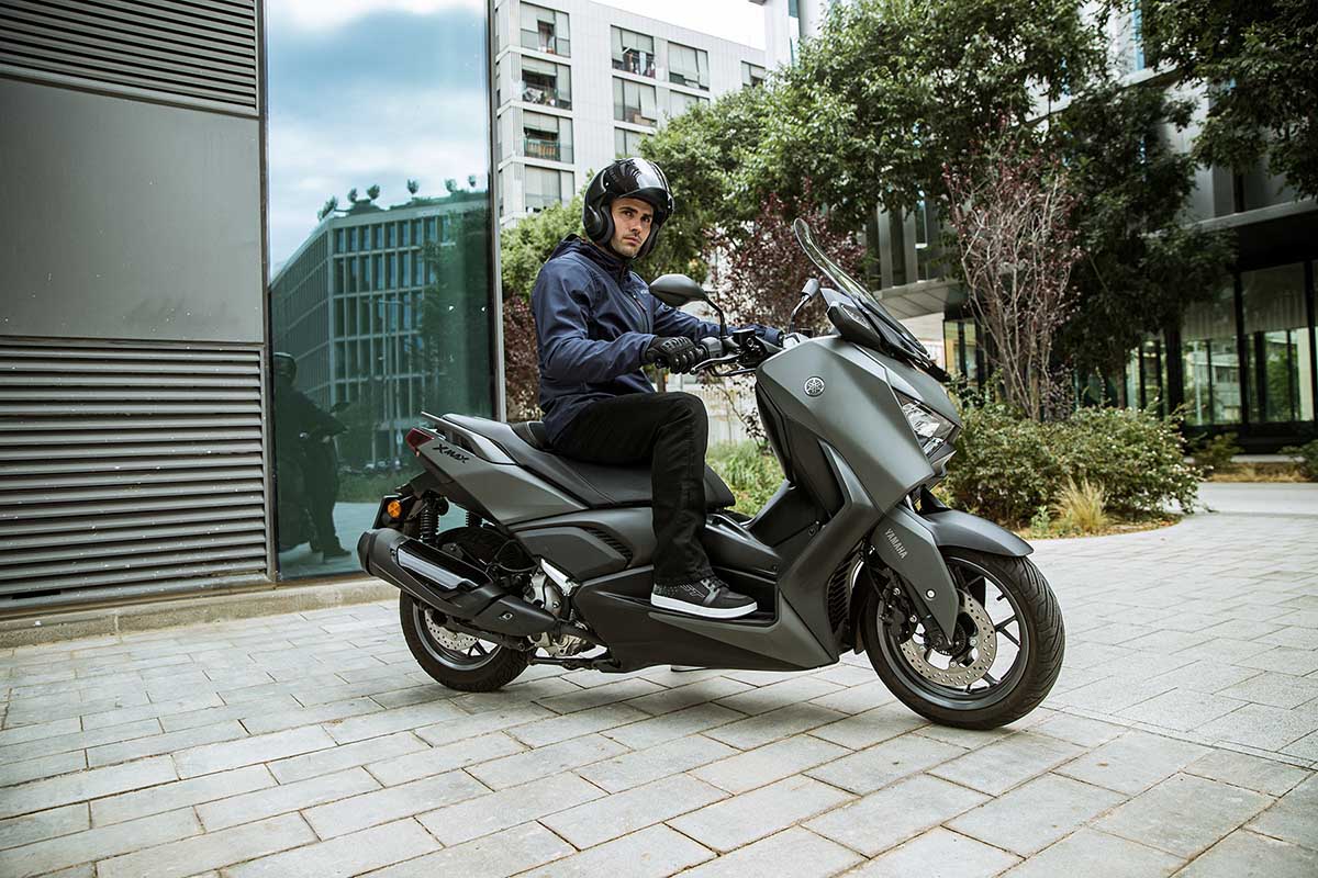 RST apuesta por ropa urbana con protecciones para motoristas