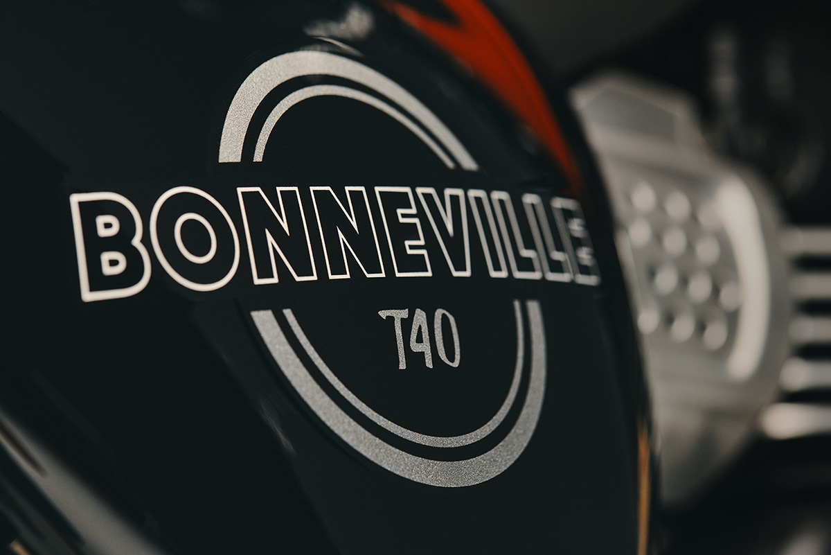 La Bonneville cambia de talla: Triumph la lleva a los 400 cc