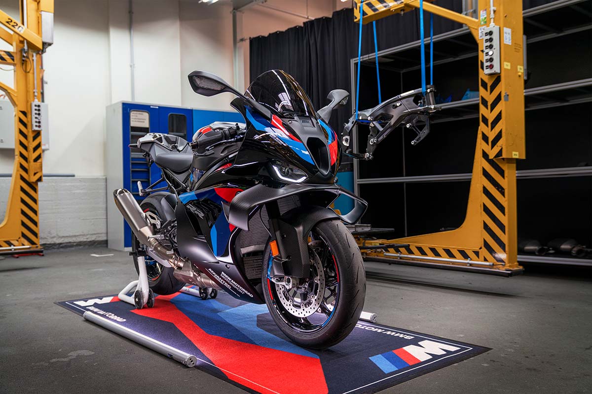 BMW M 1000 RR 2027: puesta al dÃ­a con nuevo chasis mÃ¡s ligero