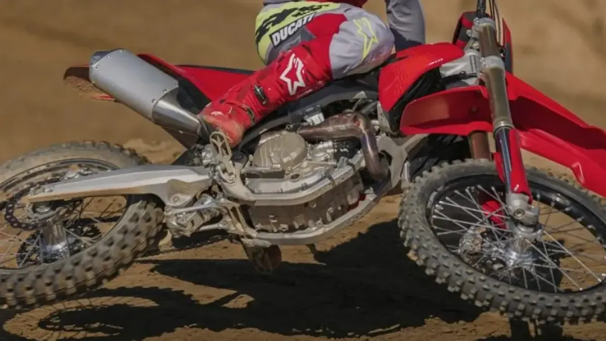 Ducati Desmo450 MX y 450 MX Factory 2027: sacando partido de lo aprendido en competición