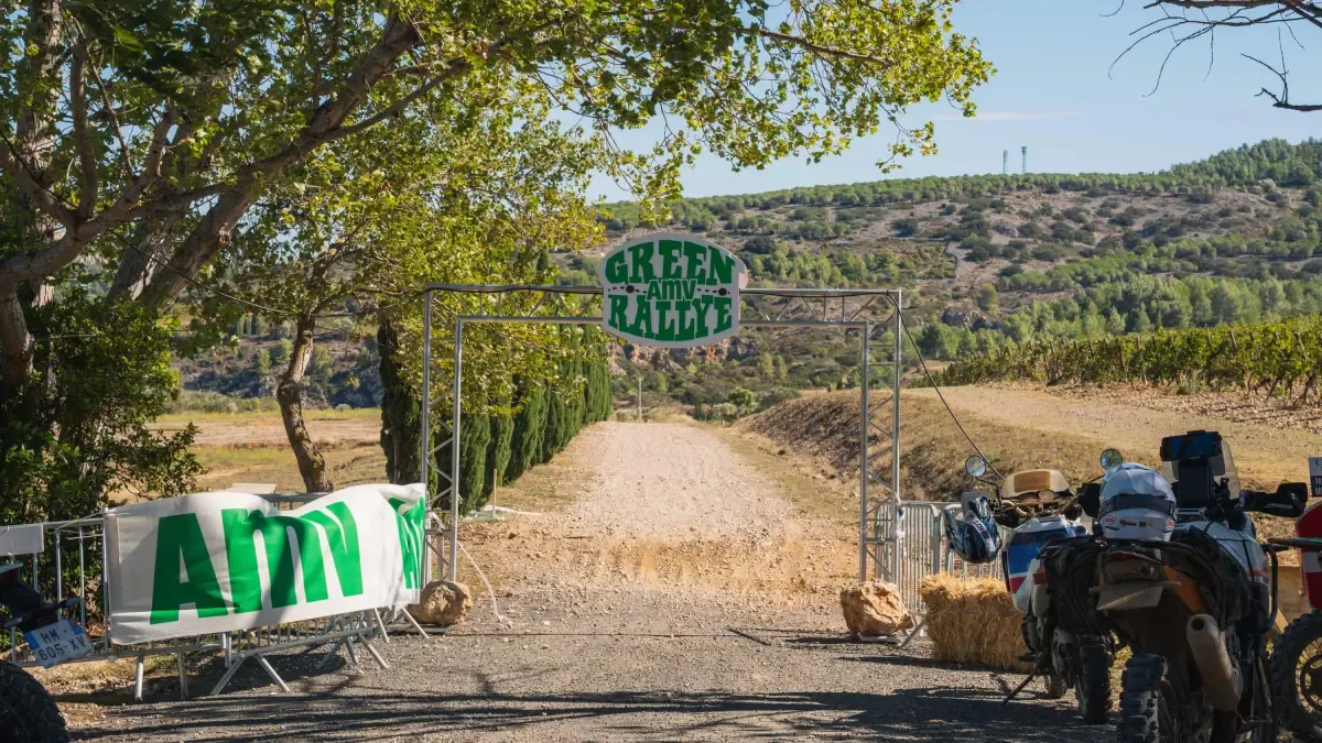 Las trails se citan en el paradisíaco Château Lastours para un fin de semana de espíritu dakariano
