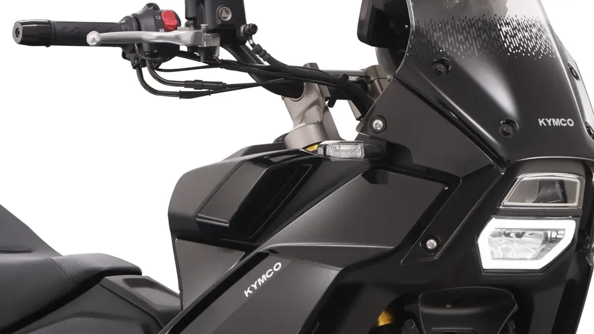 Ya es oficial: en breve se lanza el scooter todoterreno competencia del ADV 350 y el Zontes 368G con nombre de robot, CV-X45