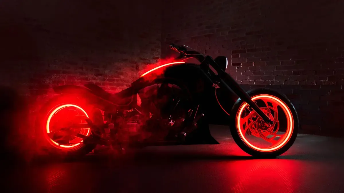 Esta moto inspirada en el videojuego Sonic de Sega lo acaba de petar en una subasta con fines benéficos de un expiloto de MotoGP