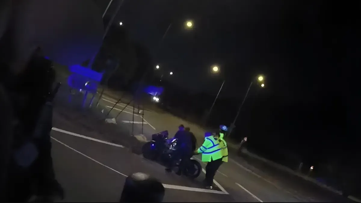 Su propia GoPro le delata: un motorista escapa a 320 km/h de la policía, que le caza con el vídeo que él mismo estaba grabando