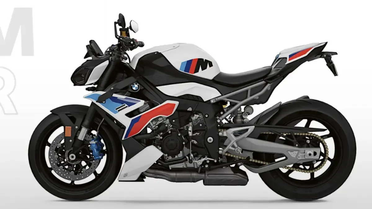 La naked más brutal de BMW, la M 1000 R, se renueva para 2027: 210 CV, 280 km/h, de 0 a 100 en 3,2 s, etc.