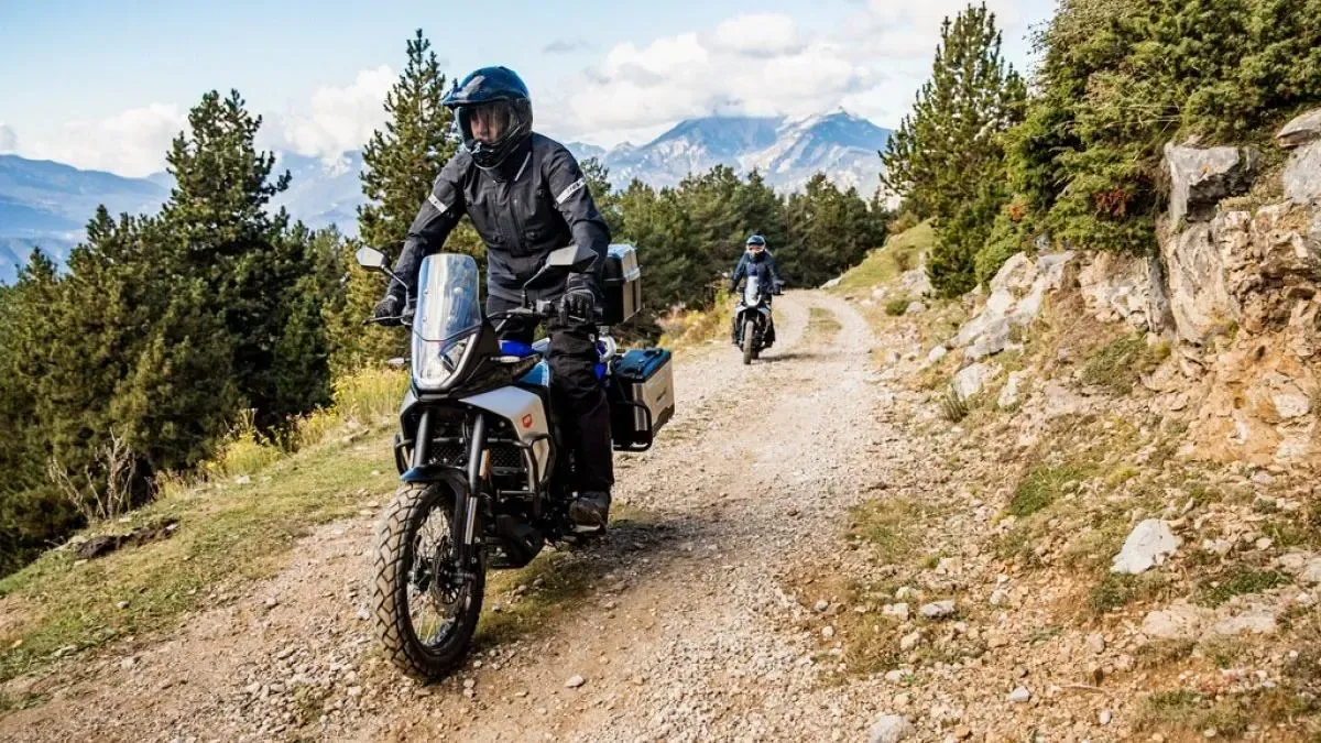 Macbor rebaja el precio de su trail 125 y le añade todo lo necesario para tu primera aventura