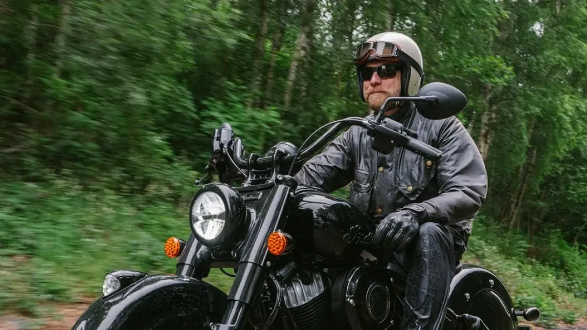 Ewan McGregor, actor de 55 años: "Me cuesta estar tranquilo, pero cuando voy en moto, todo lo demás desaparece"