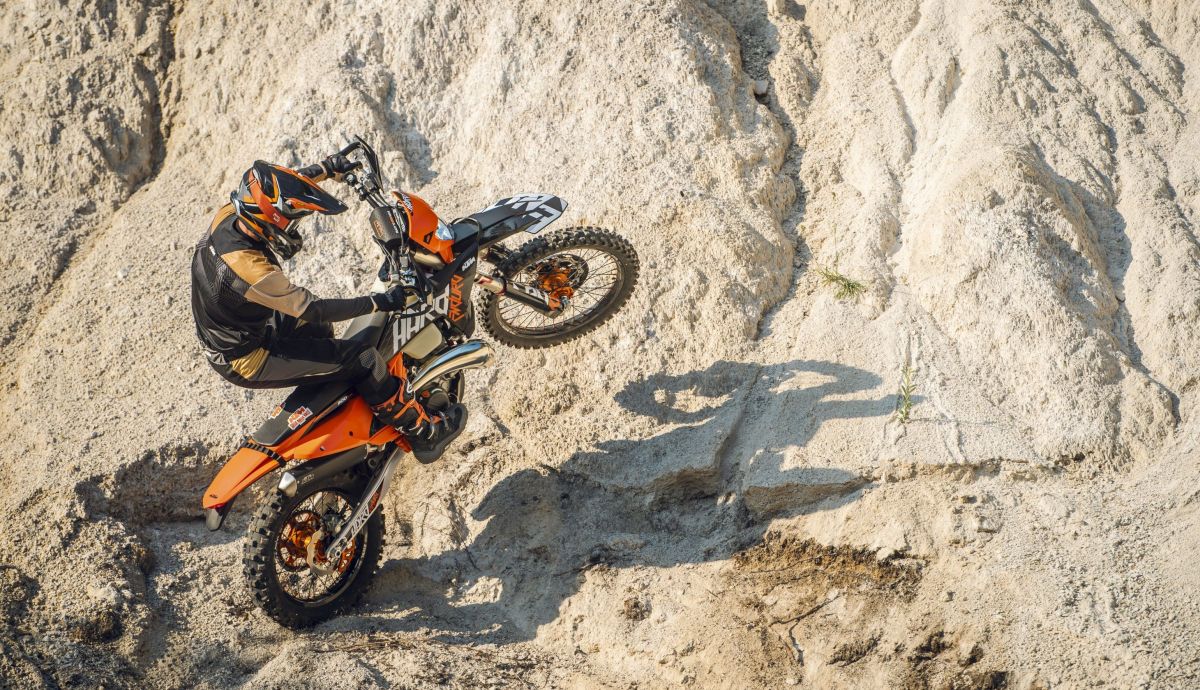 KTM 300 EXC Hardenduro, con el mejor equipamiento para us...