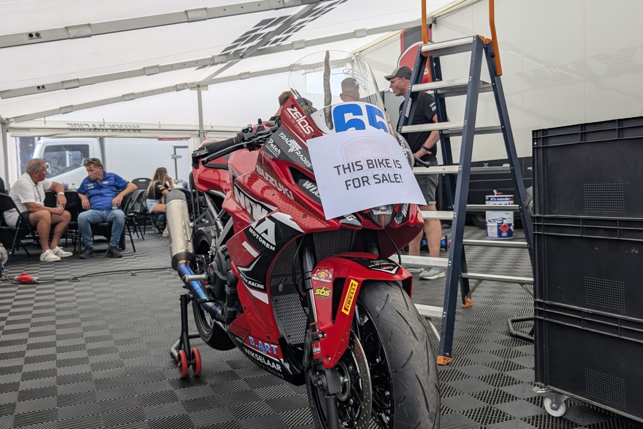 El WorldSBK convierte Jerez en una fiesta del motociclismo con carreras decisivas y un paddock muy cercano