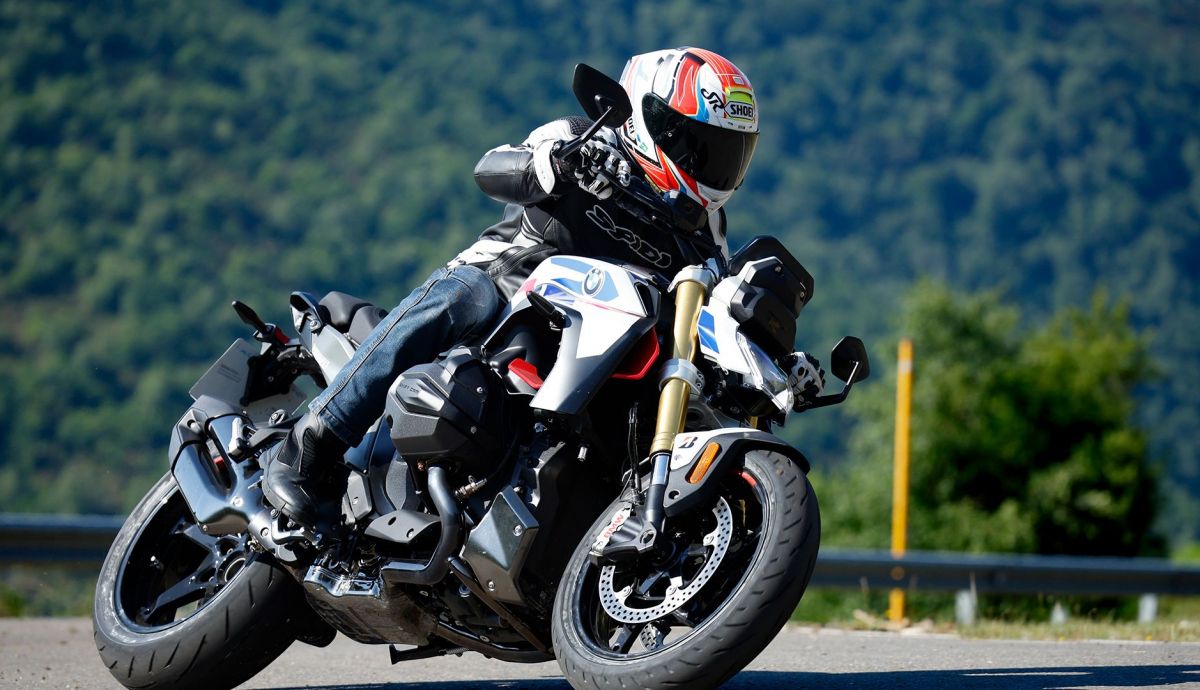 BMW R 1300 R en el Master Naked Test, evolución conceptual