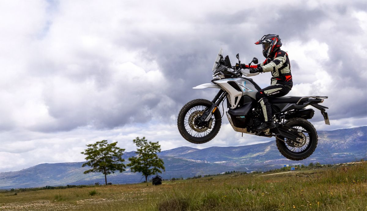 Superprueba CFMOTO 1000MT-X, golpe de mano