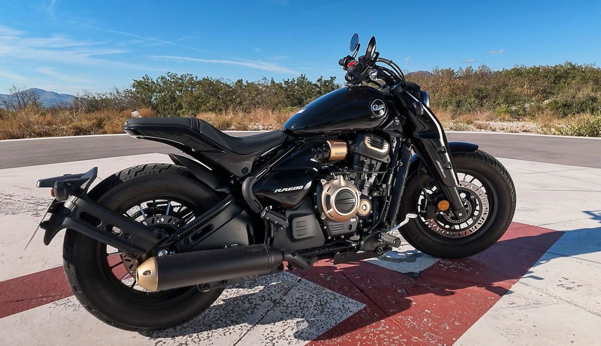 Cyclone RA 600, una custom doblemente espectacular