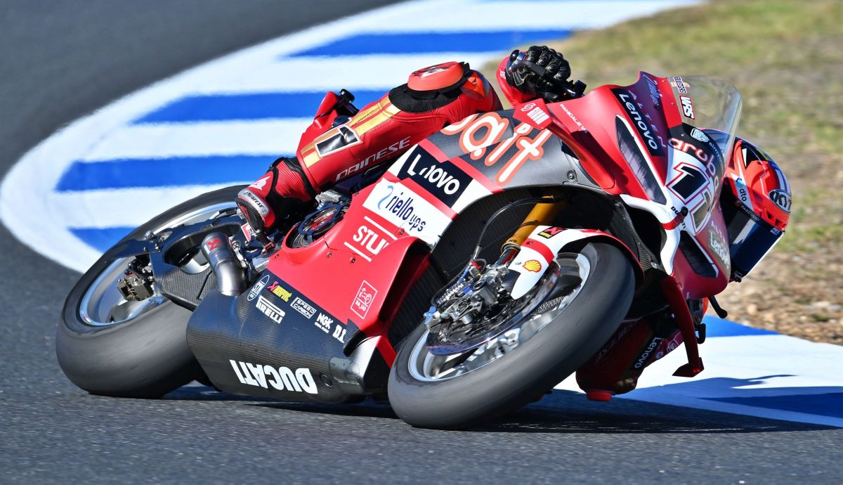 Nicolò Bulega vuelve a la Superpole en Estoril ante Lecuona